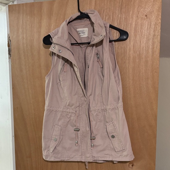 Ashley By 26 International Women's Light Pink Vest - Picture 1 of 1